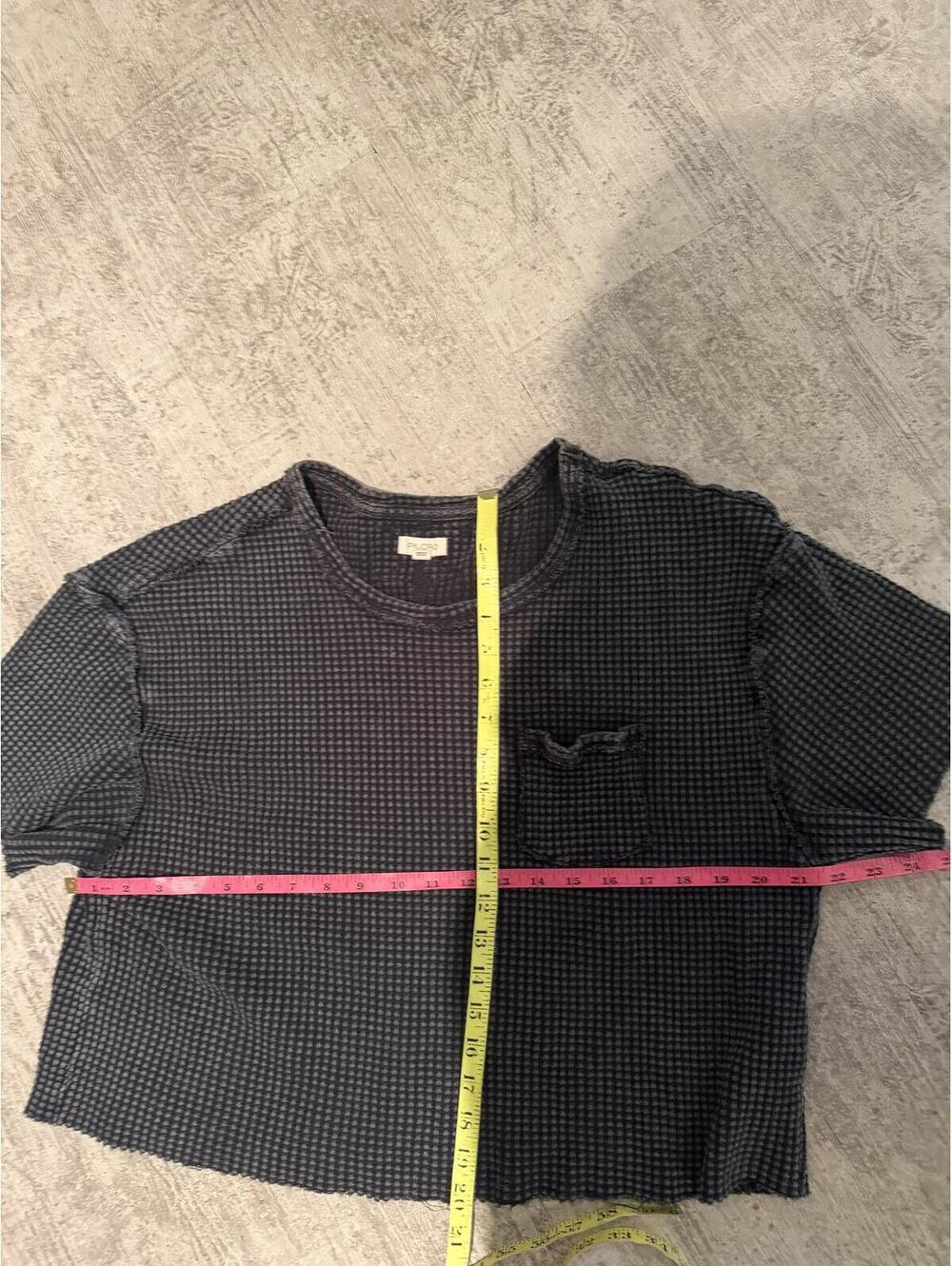 Pilcro Charcoal Grey Cropped Waffle Pocket Tshirt oversized XS - Picture 2 of 5